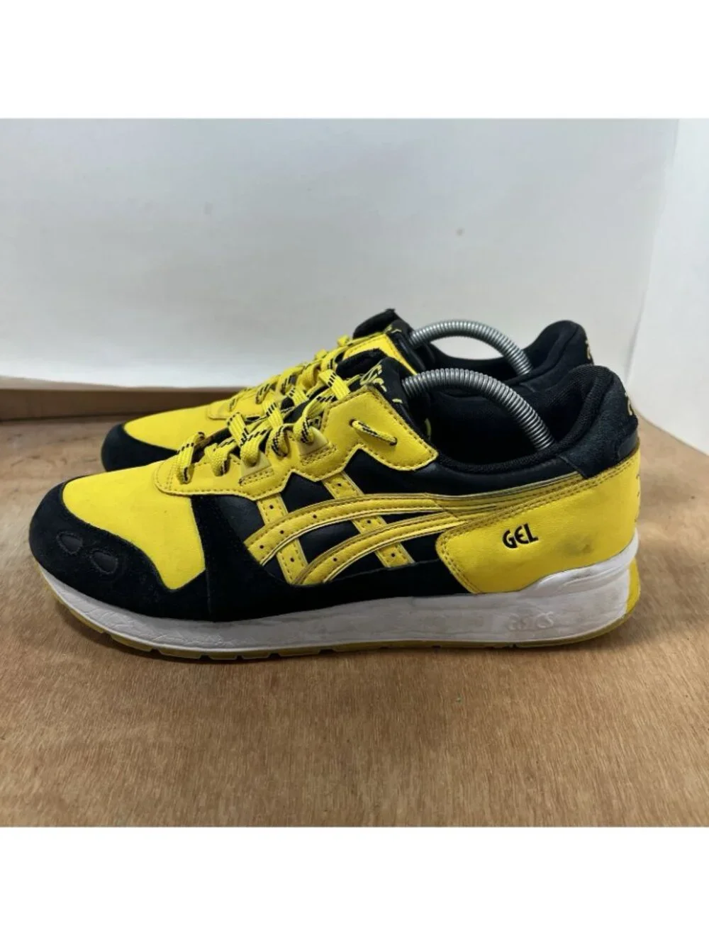 ASICS Tiger Gel-Lyte Cobra Kai Dojo Pack Sneakers Mens 10.5 Yellow/Black Suede